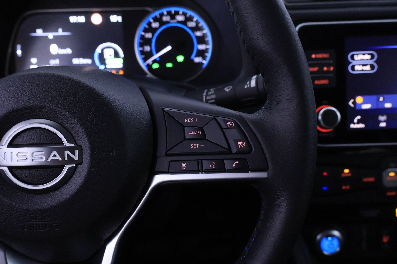 NISSAN Leaf 2023