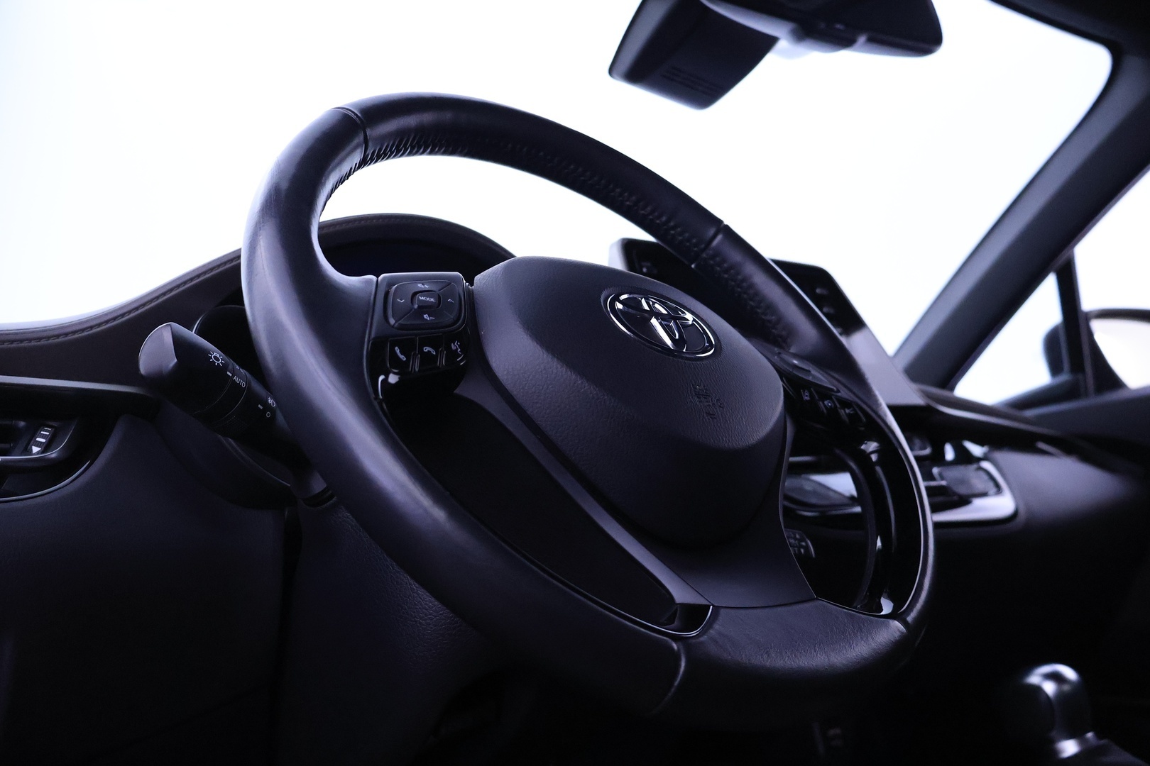 TOYOTA C-HR 2021
