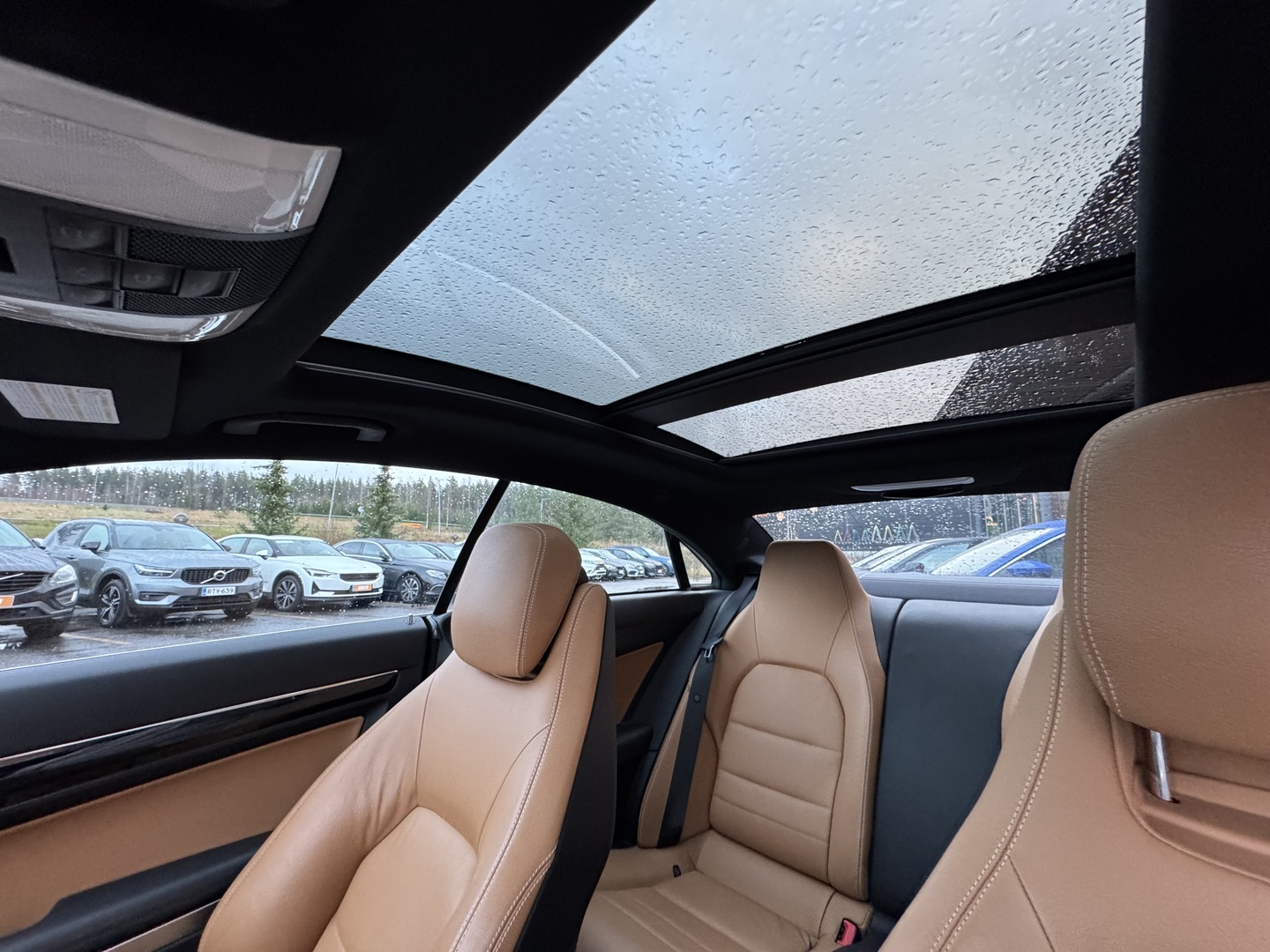 MERCEDES-BENZ E 2011