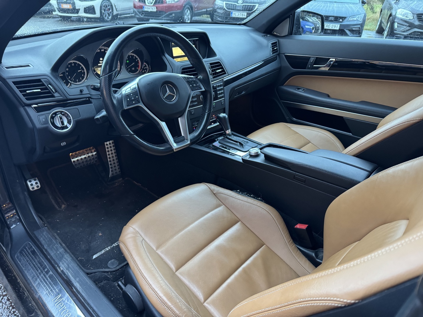 MERCEDES-BENZ E 2011