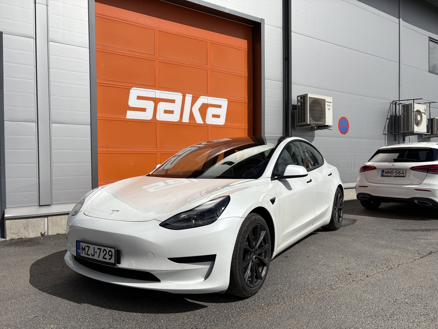 TESLA Model 3 2021