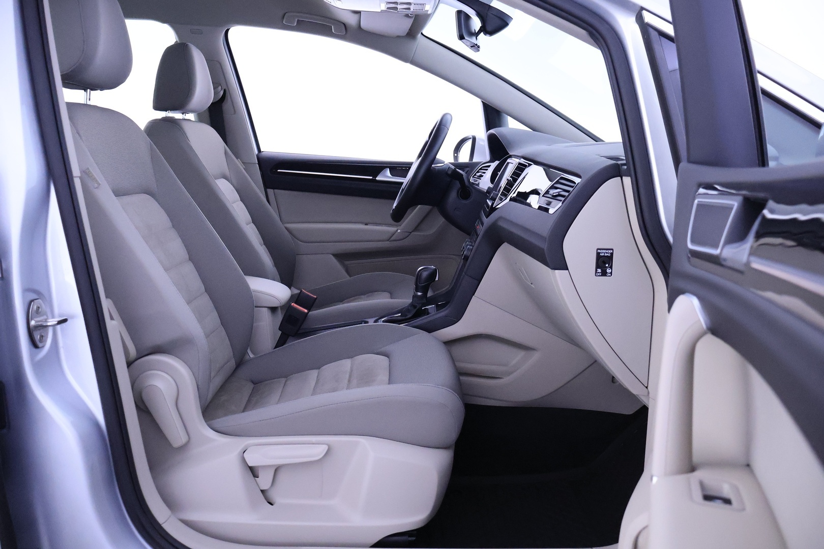 VOLKSWAGEN Golf Sportsvan 2015