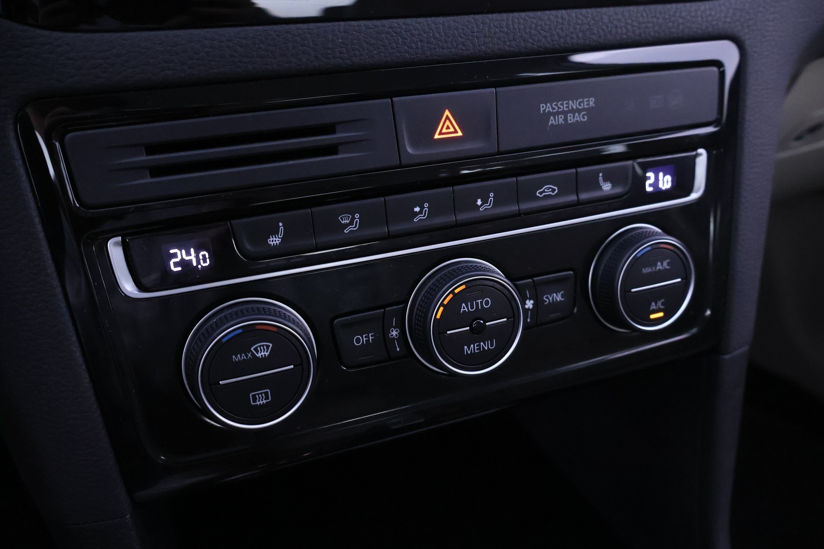 VOLKSWAGEN Golf Sportsvan 2015