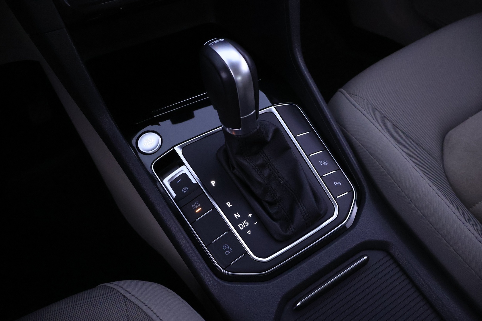 VOLKSWAGEN Golf Sportsvan 2015
