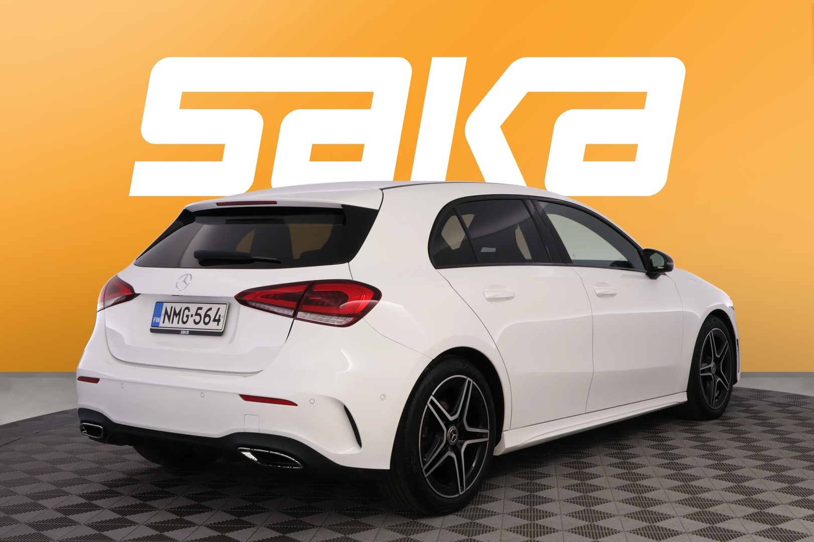 MERCEDES-BENZ A 2021