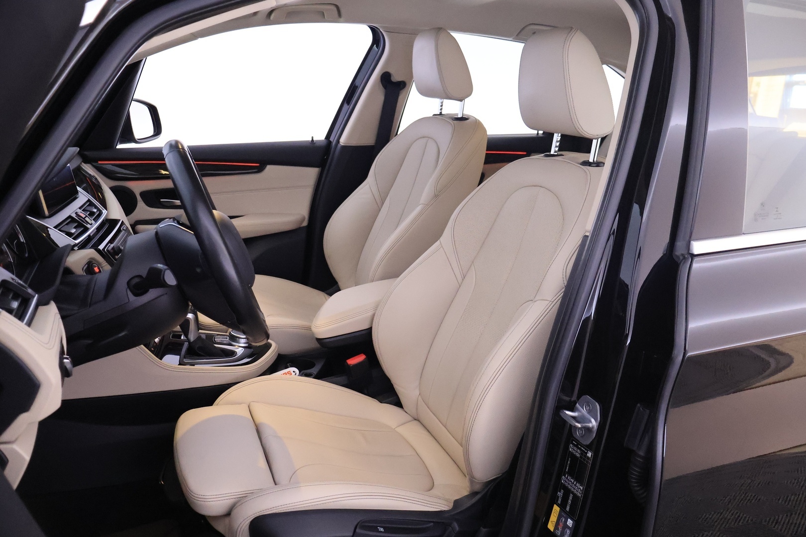 BMW 225 2019