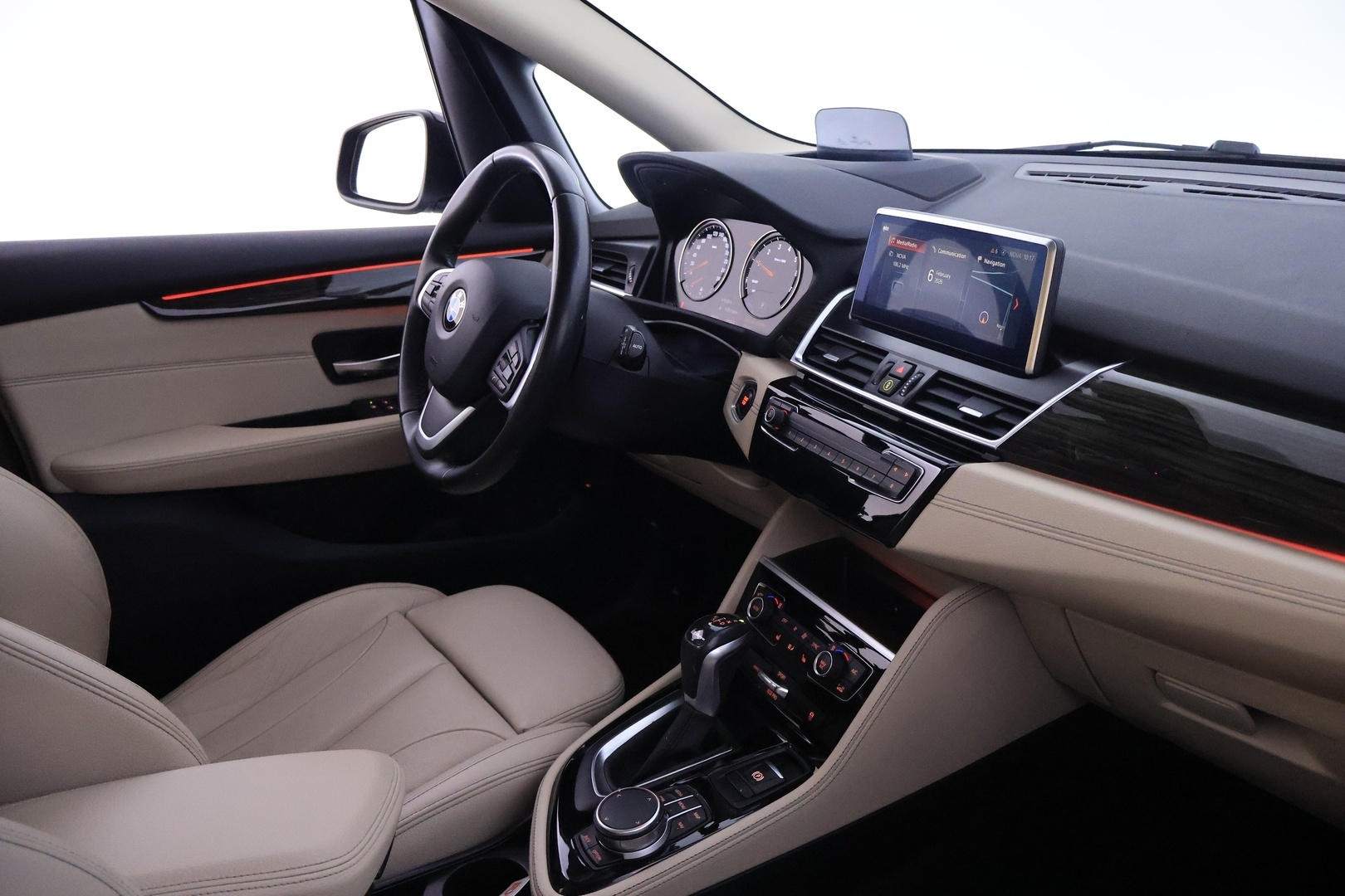 BMW 225 2019