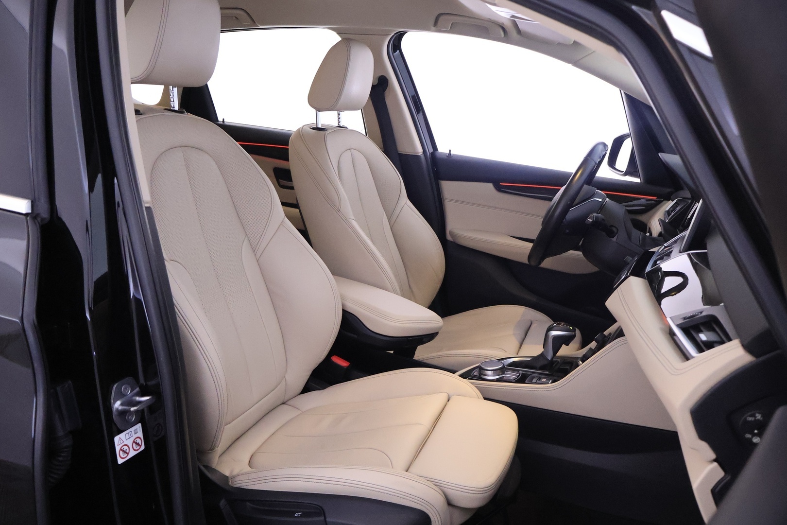 BMW 225 2019