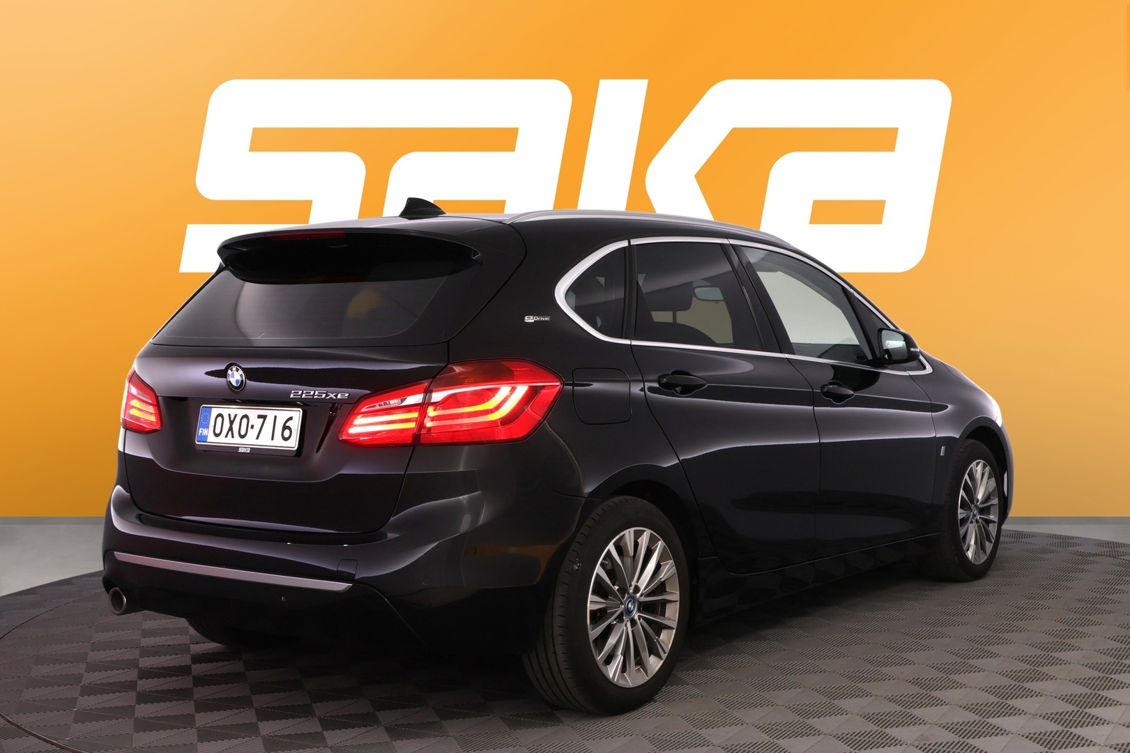 BMW 225 2019