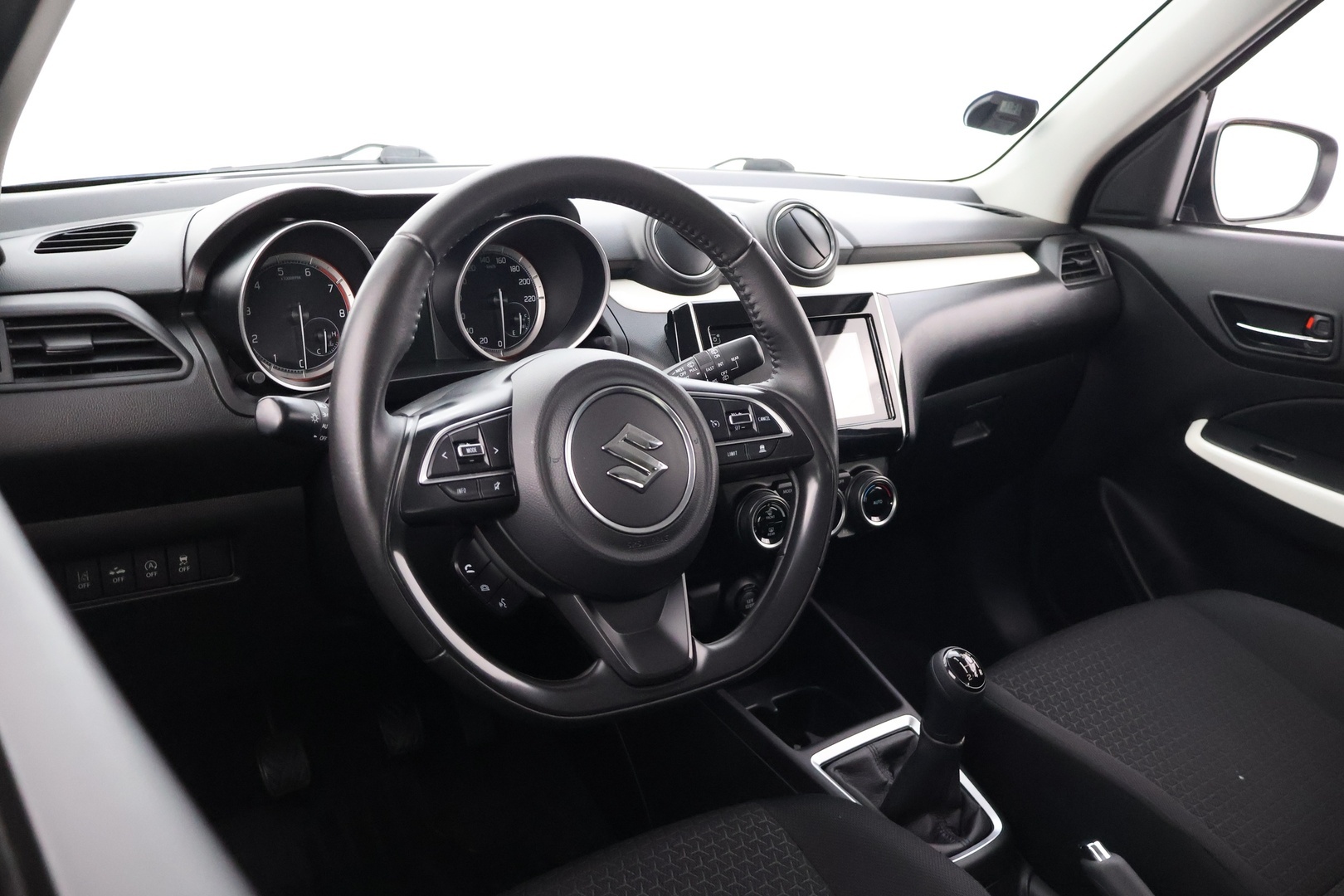 SUZUKI Swift 2020