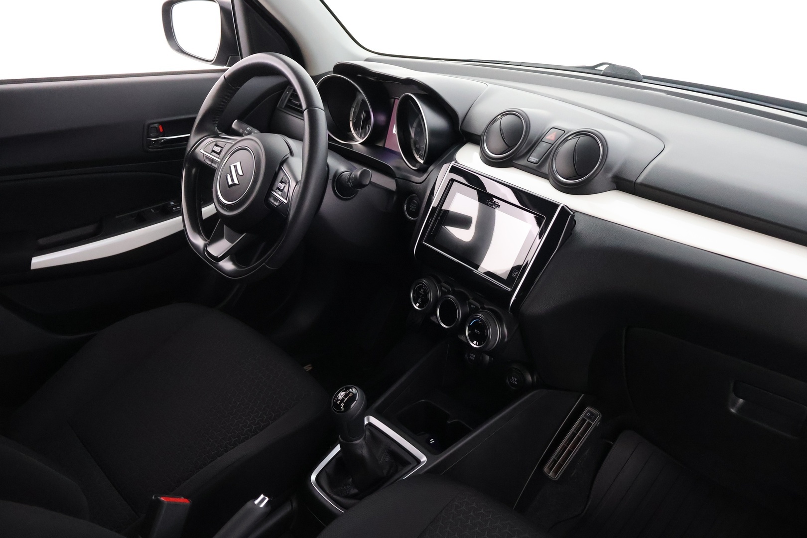 SUZUKI Swift 2020