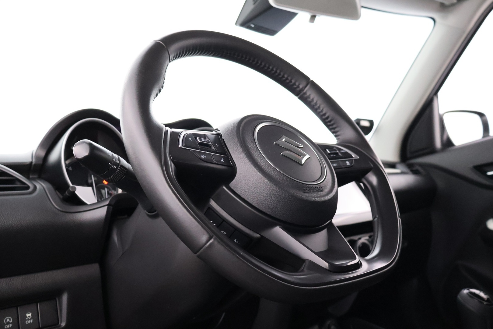 SUZUKI Swift 2020