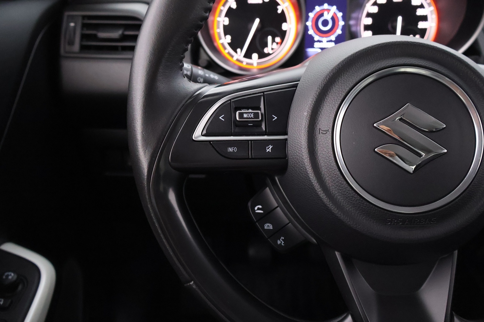 SUZUKI Swift 2020