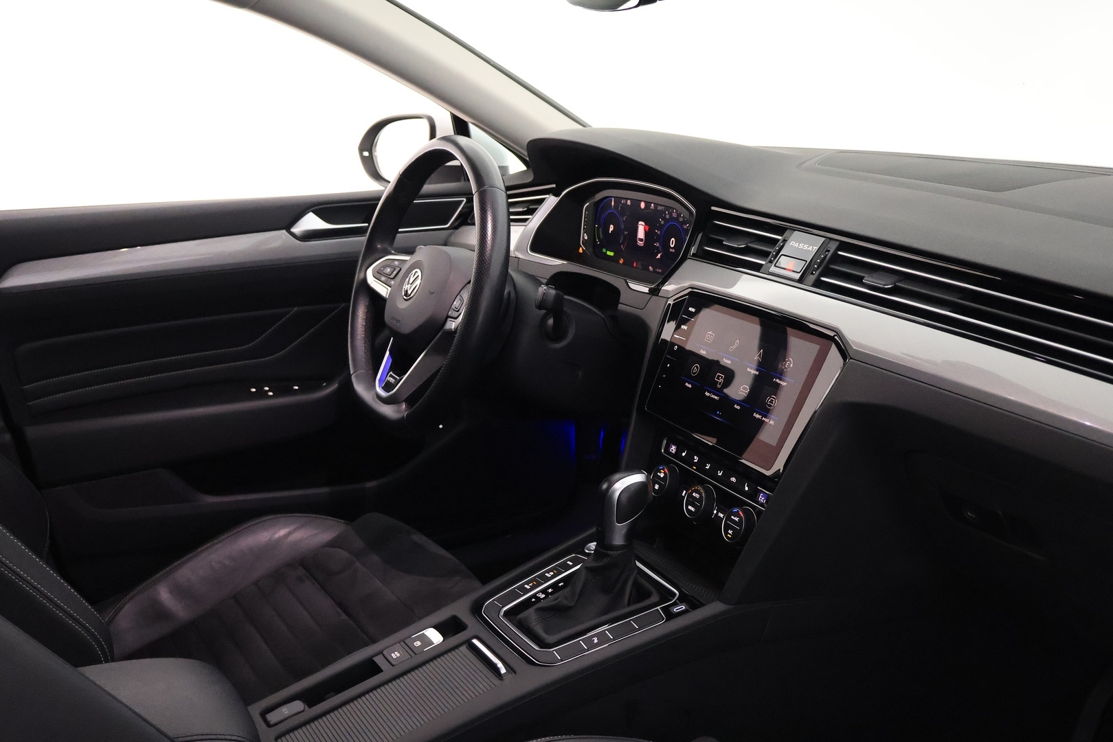 VOLKSWAGEN Passat 2020