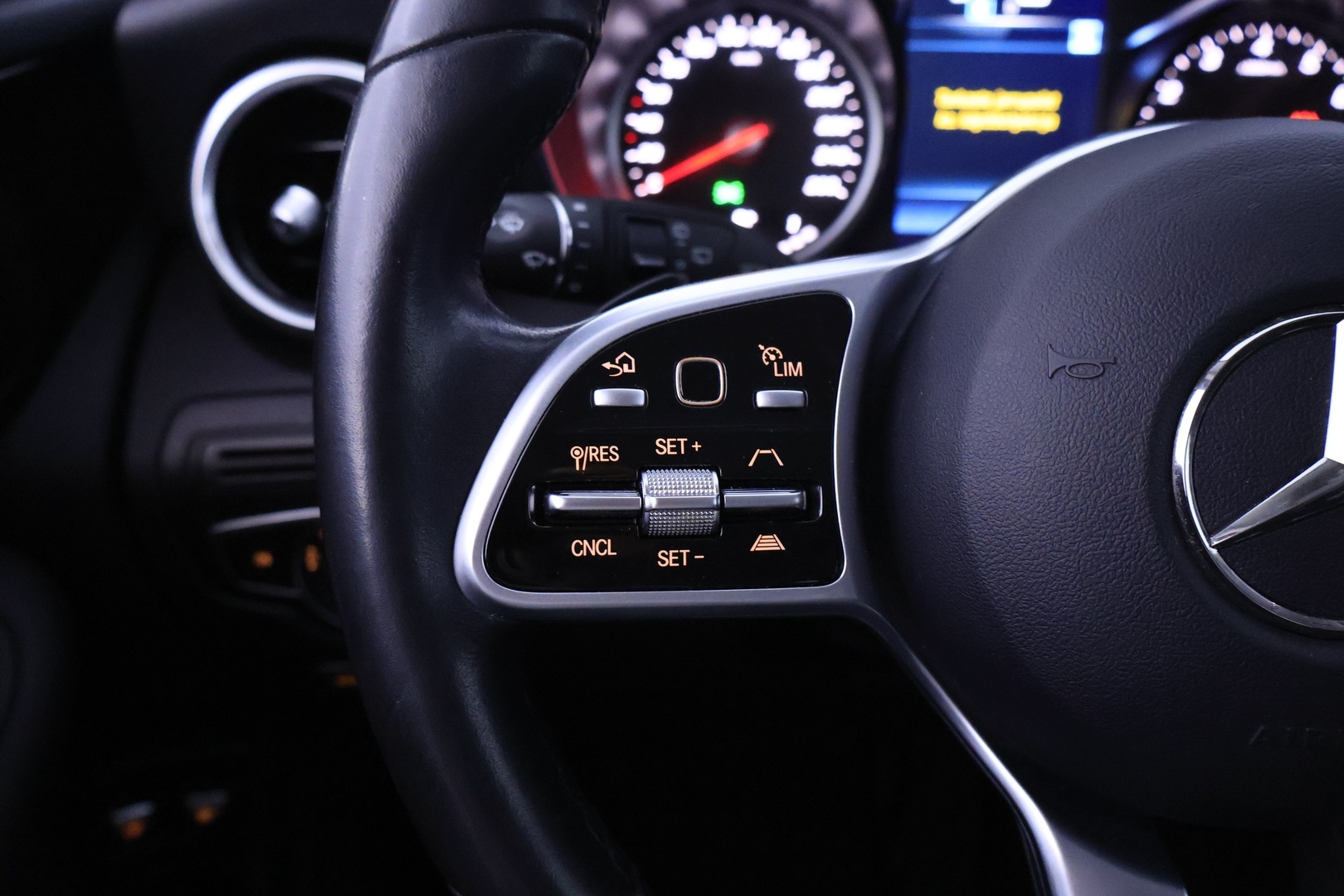 MERCEDES-BENZ GLC 2020