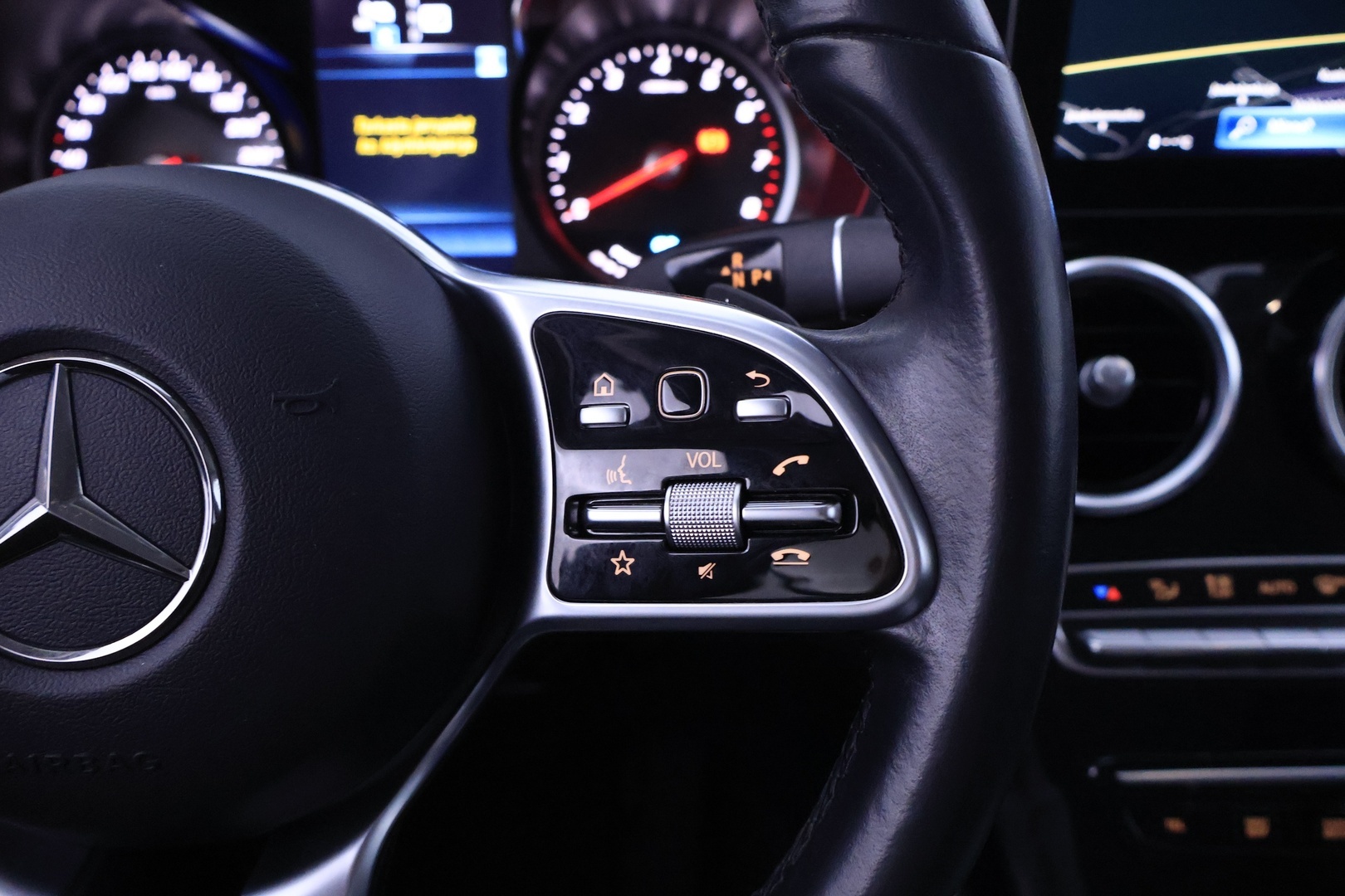 MERCEDES-BENZ GLC 2020