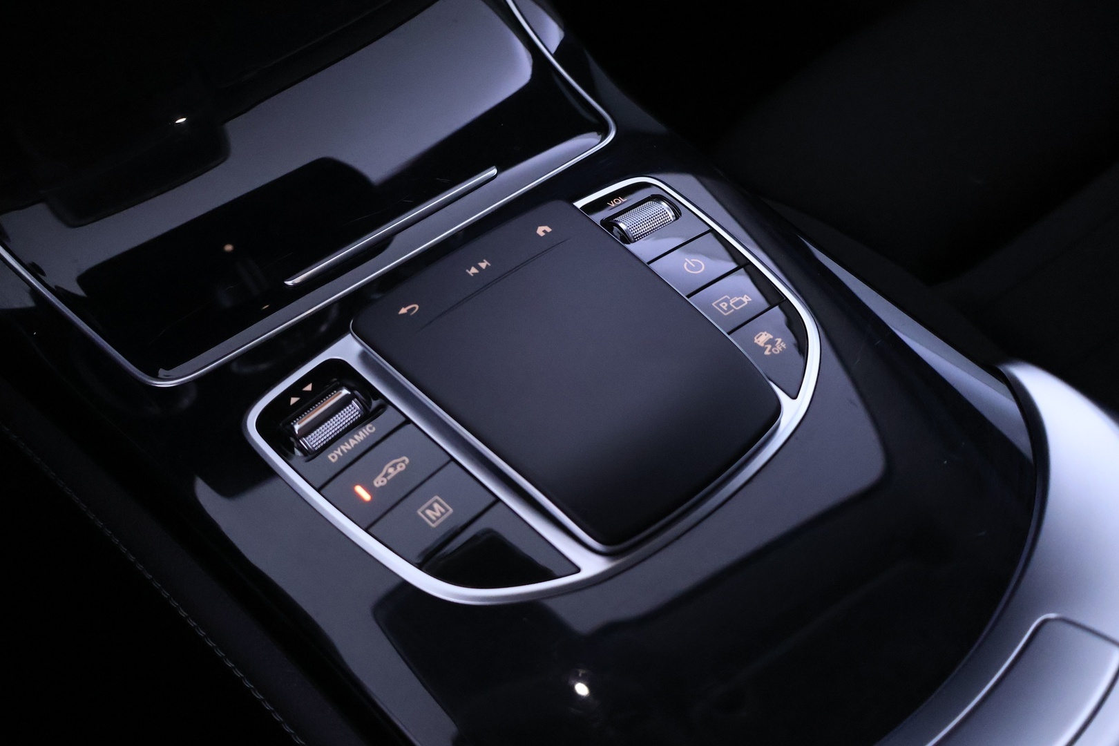MERCEDES-BENZ GLC 2020