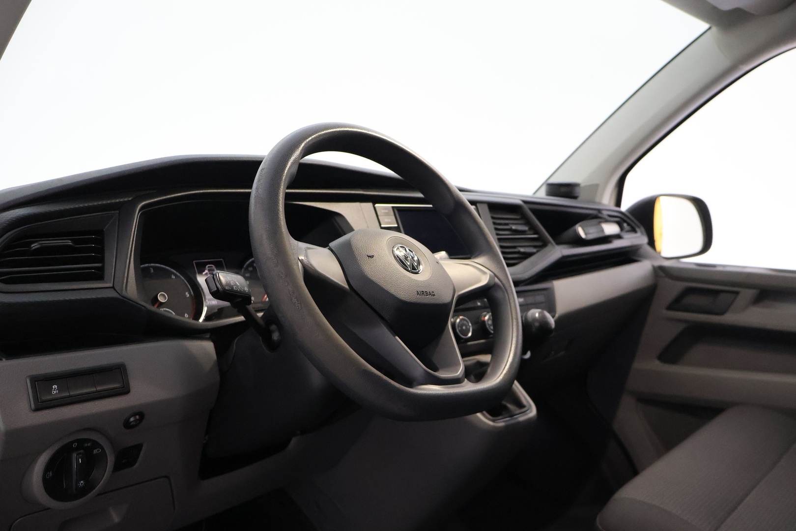 VOLKSWAGEN Transporter 2020