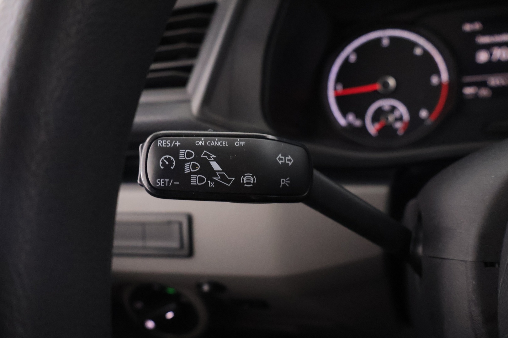 VOLKSWAGEN Transporter 2020