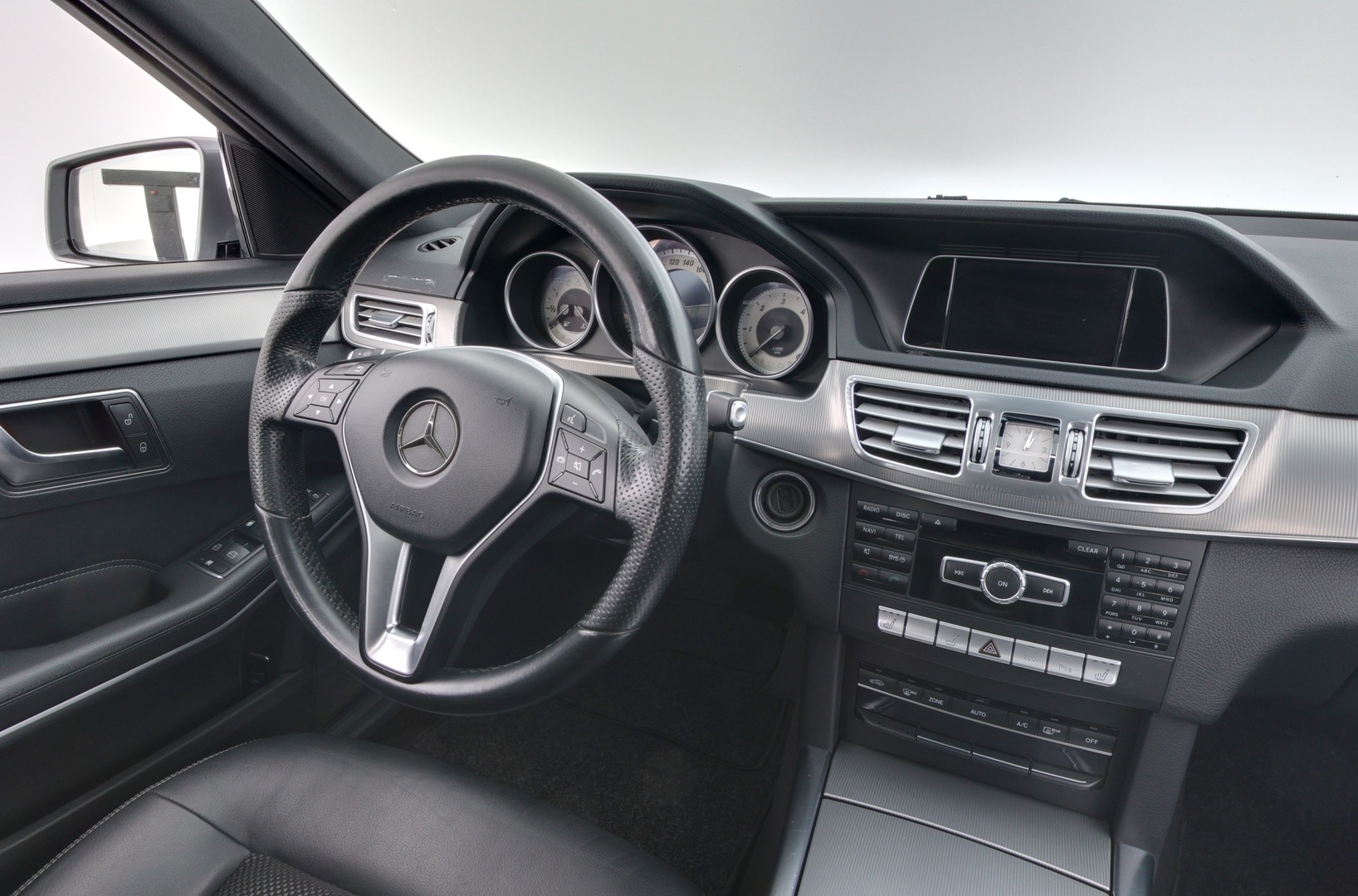 MERCEDES-BENZ E 2014