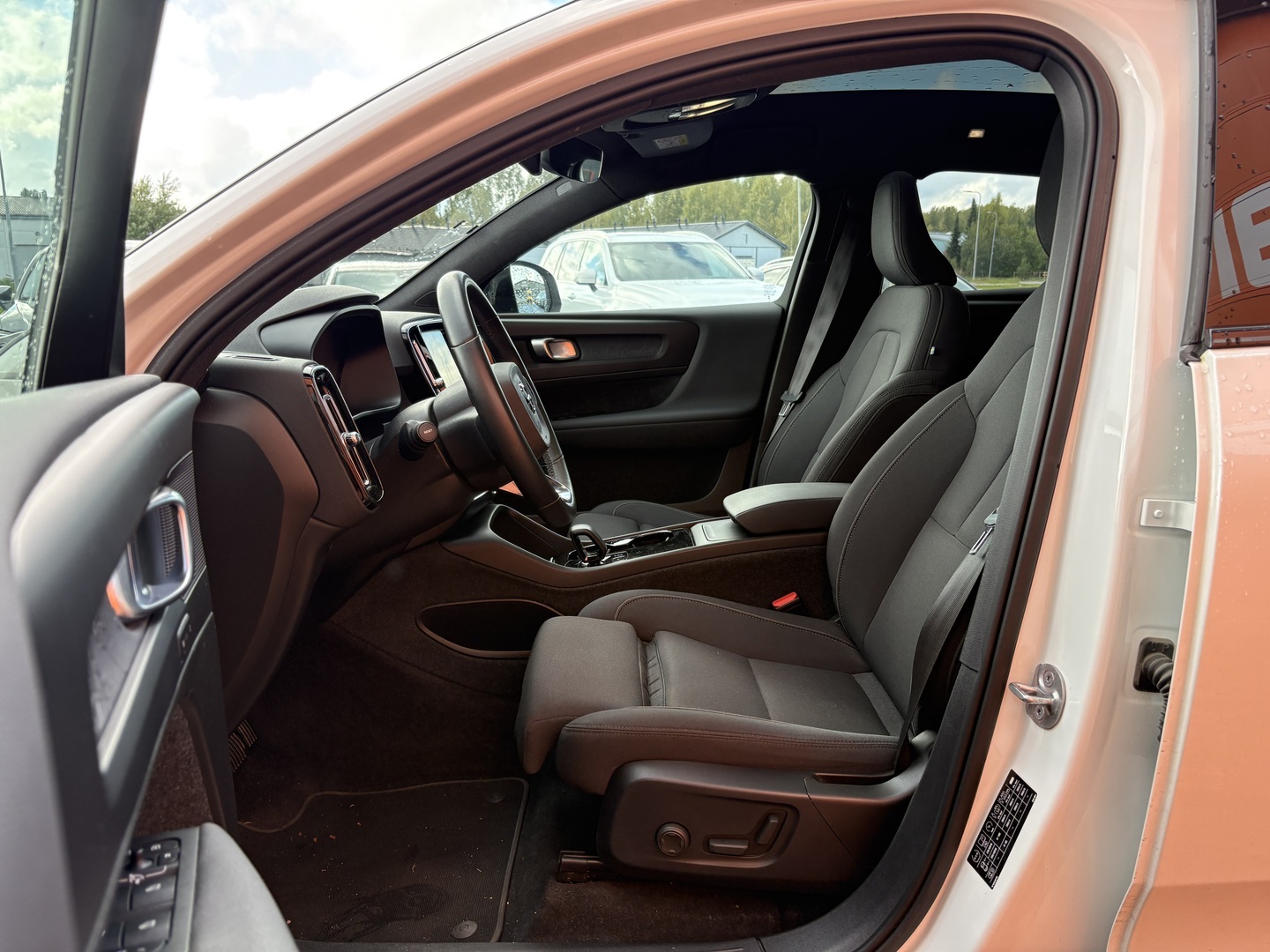 VOLVO C40 2023