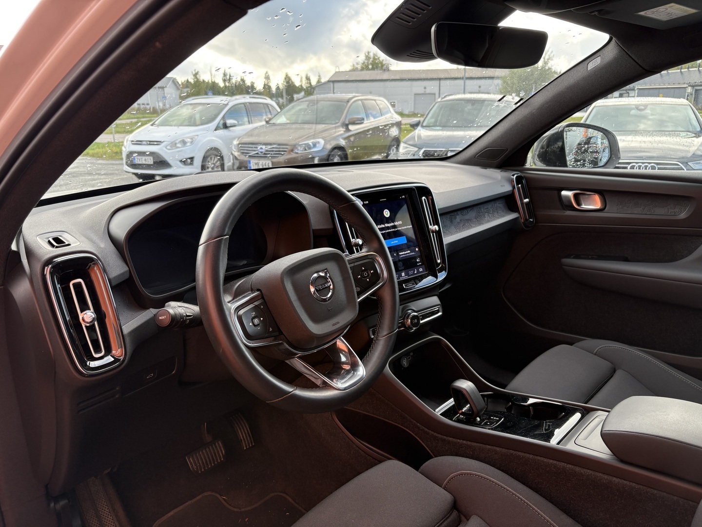 VOLVO C40 2023