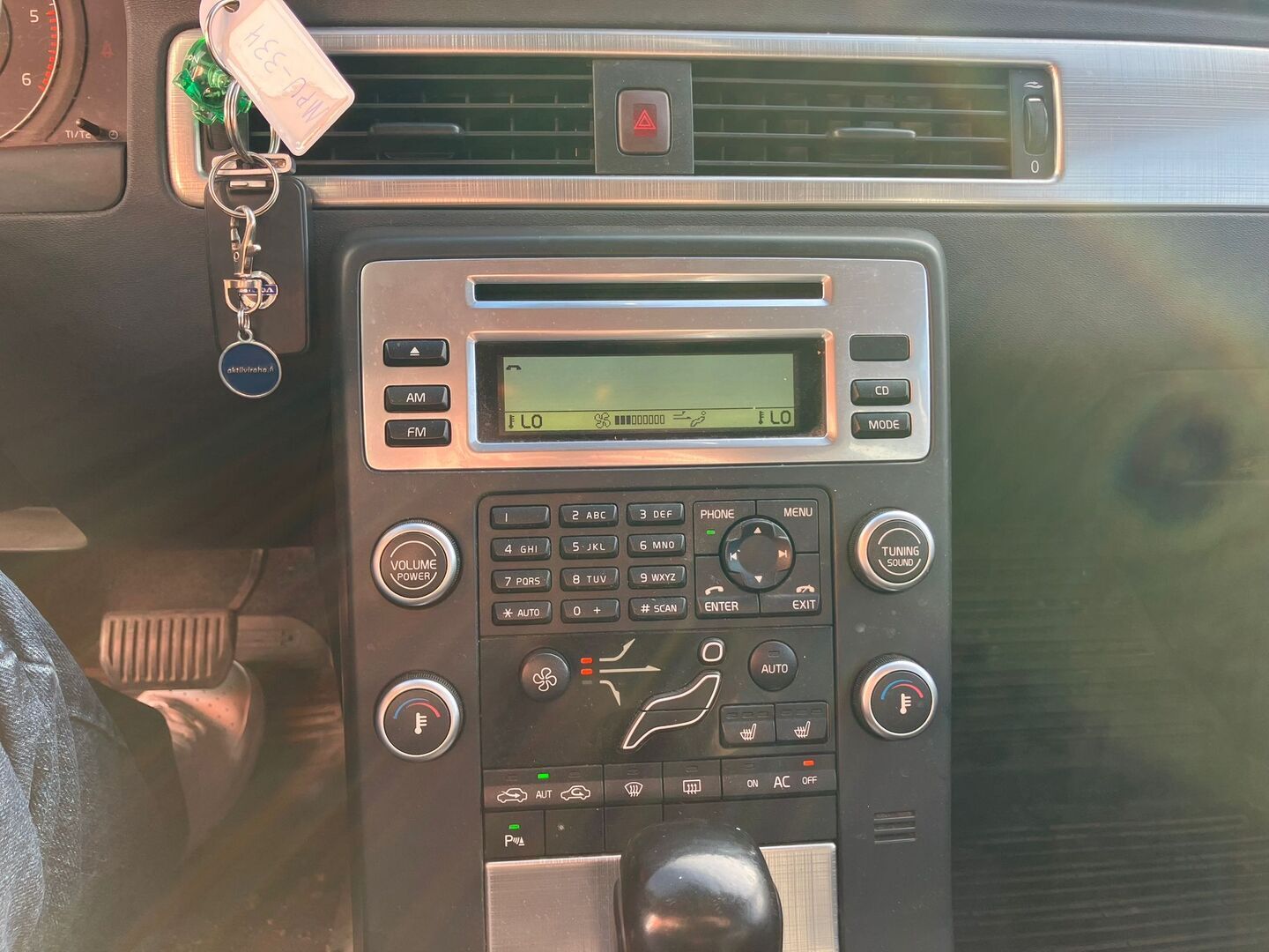 VOLVO V70 2010