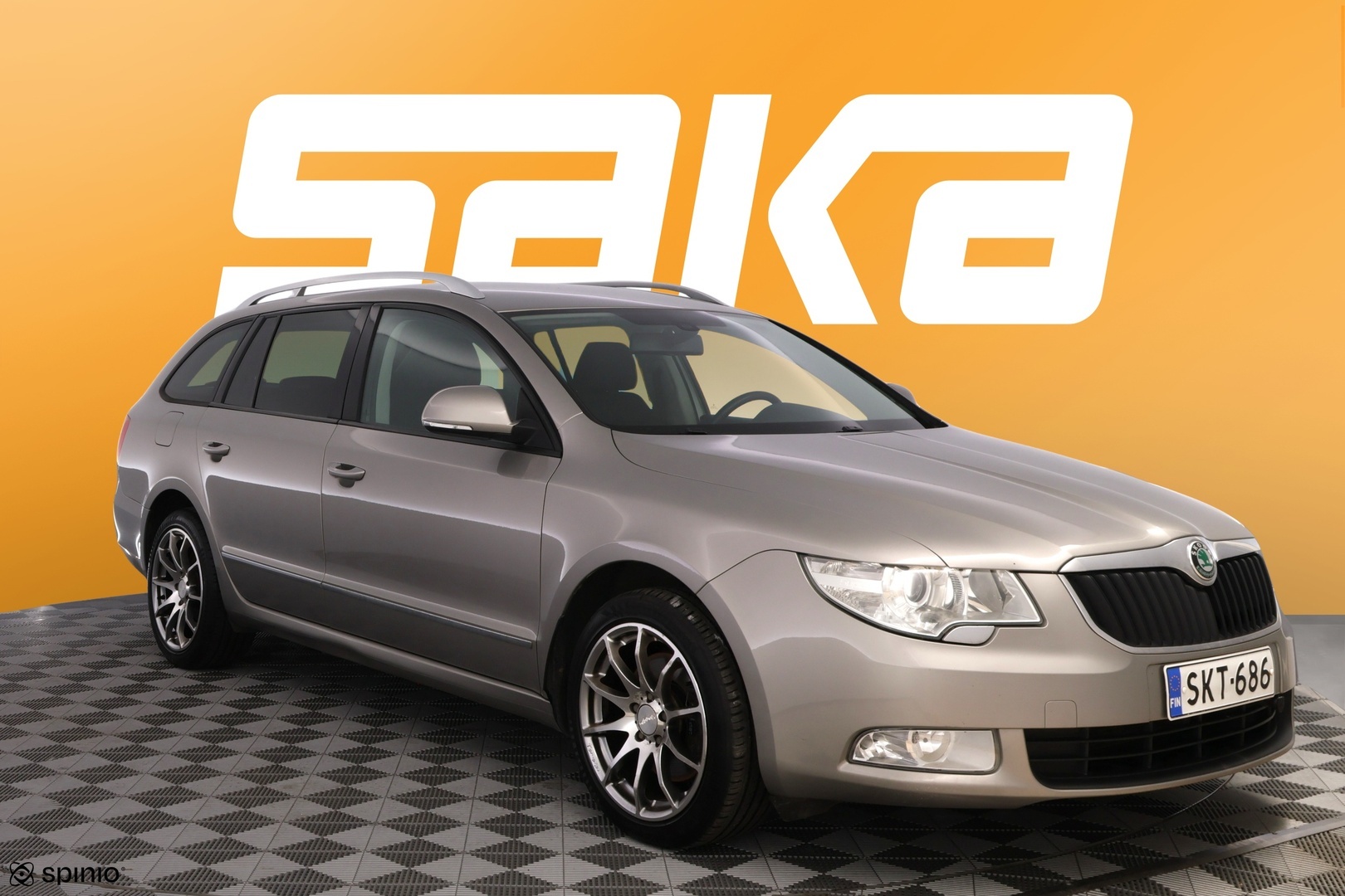 SKODA Superb 2012