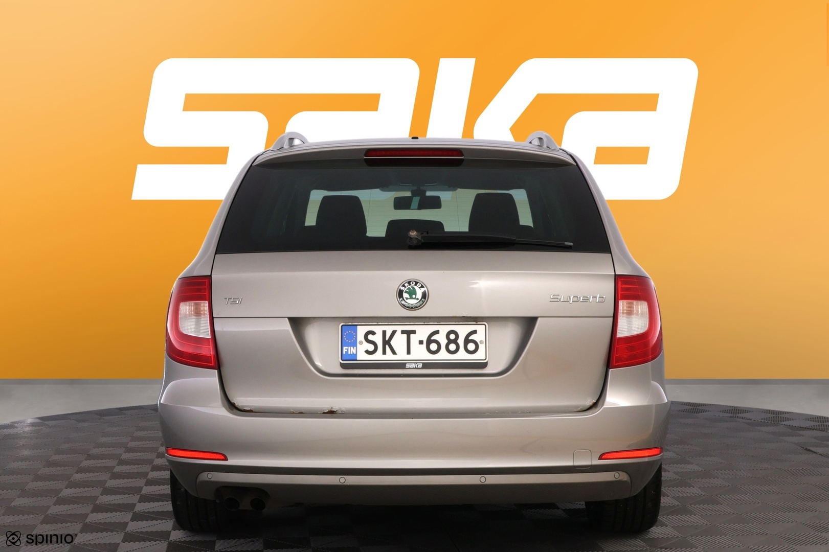 SKODA Superb 2012