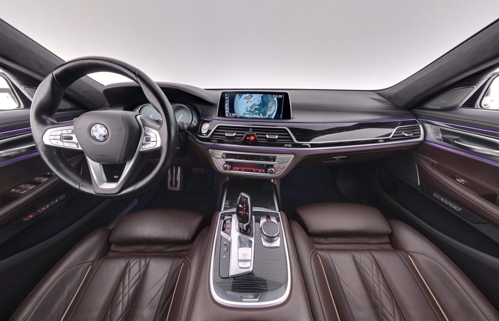 BMW 740 2016