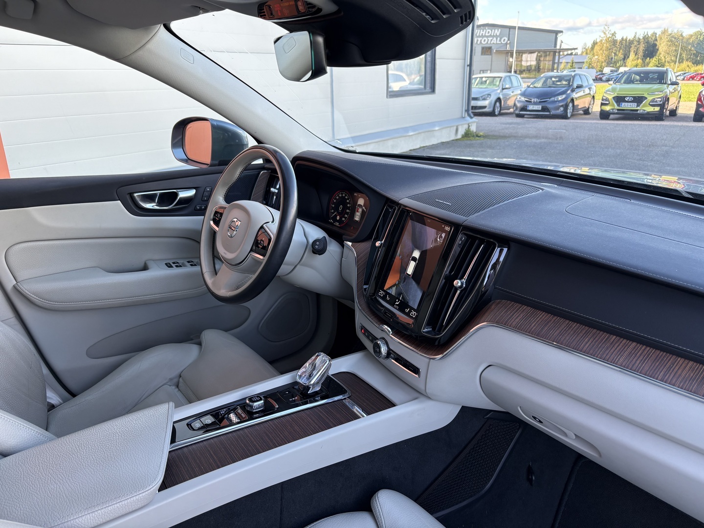 VOLVO XC60 2020