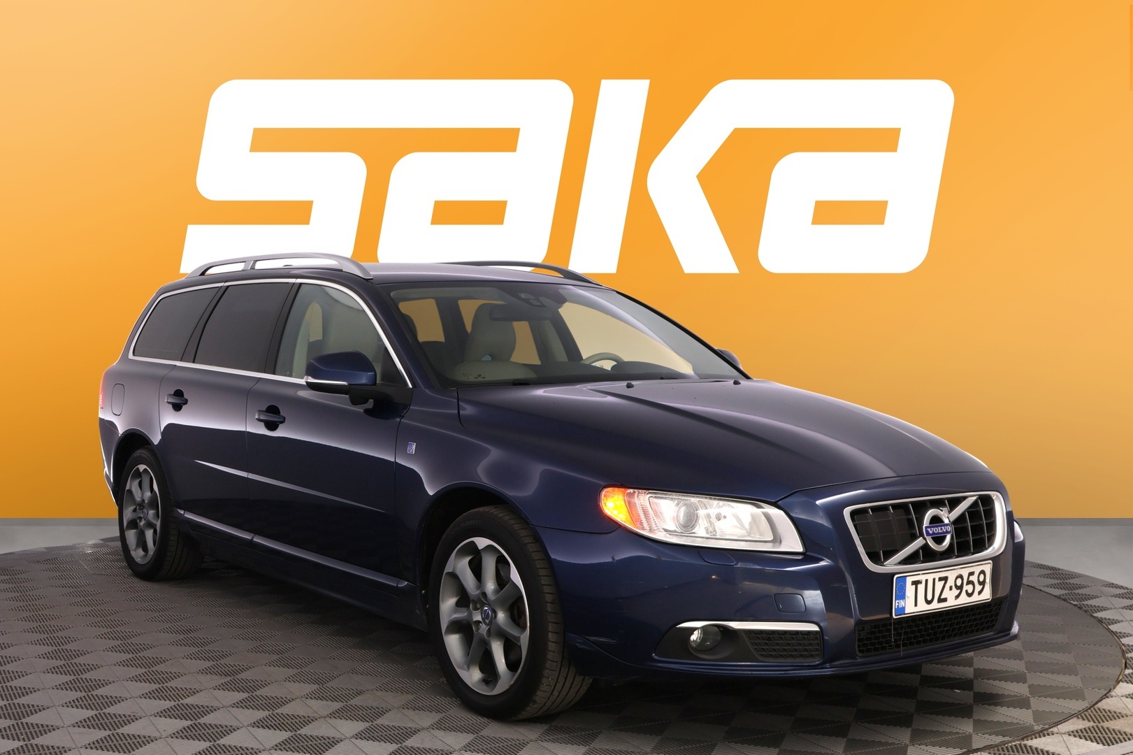 VOLVO V70 2012