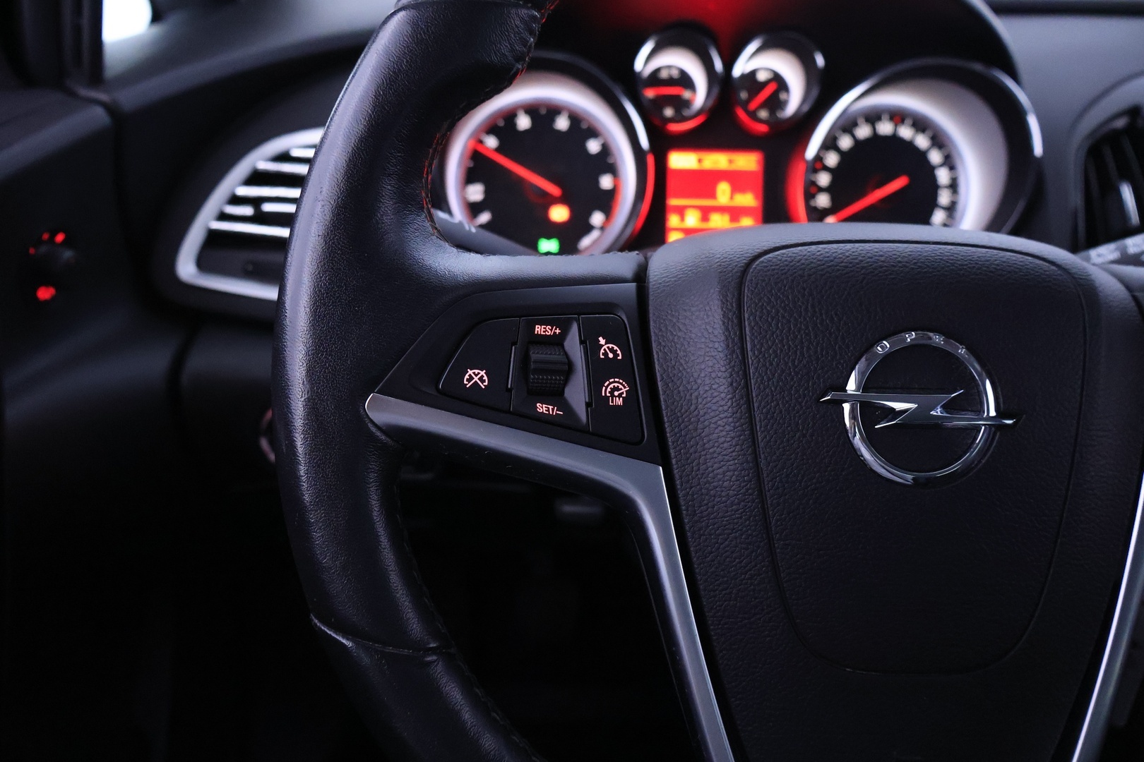 OPEL Astra 2015