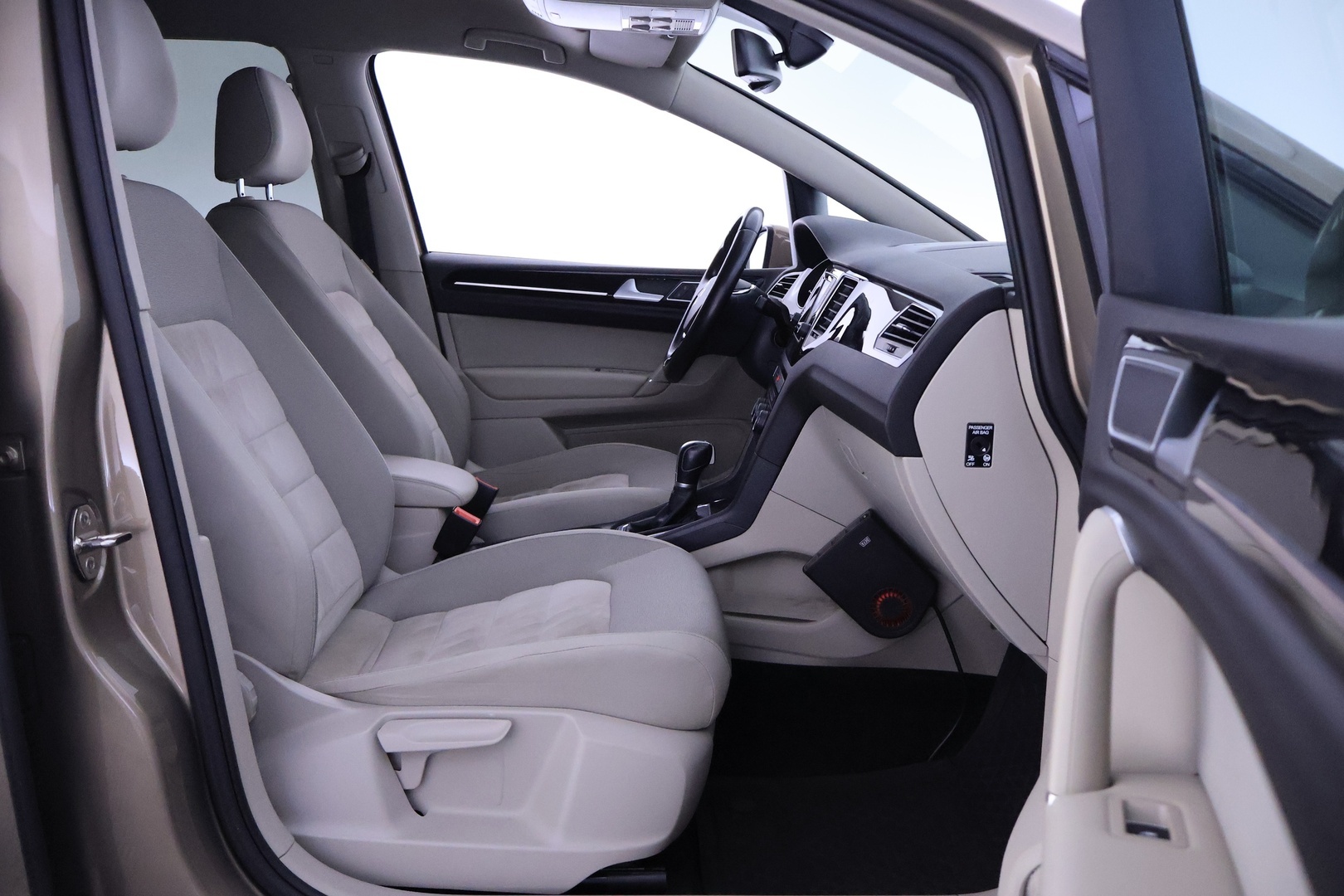 VOLKSWAGEN Golf Sportsvan 2015