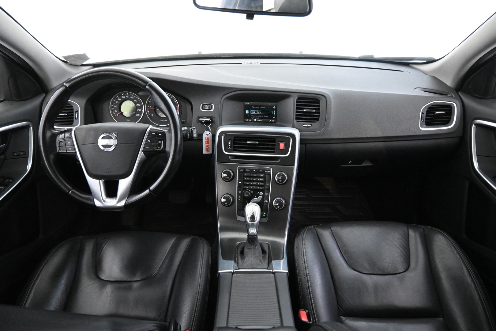 VOLVO V60 2013
