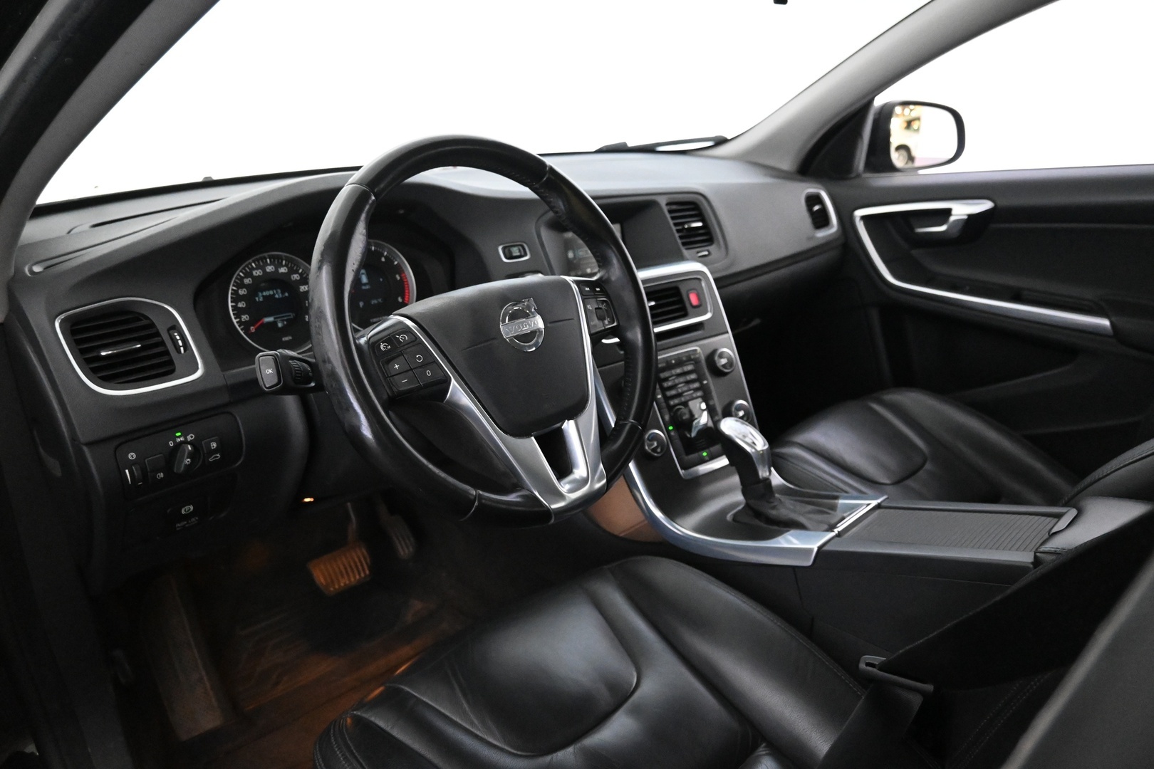 VOLVO V60 2013