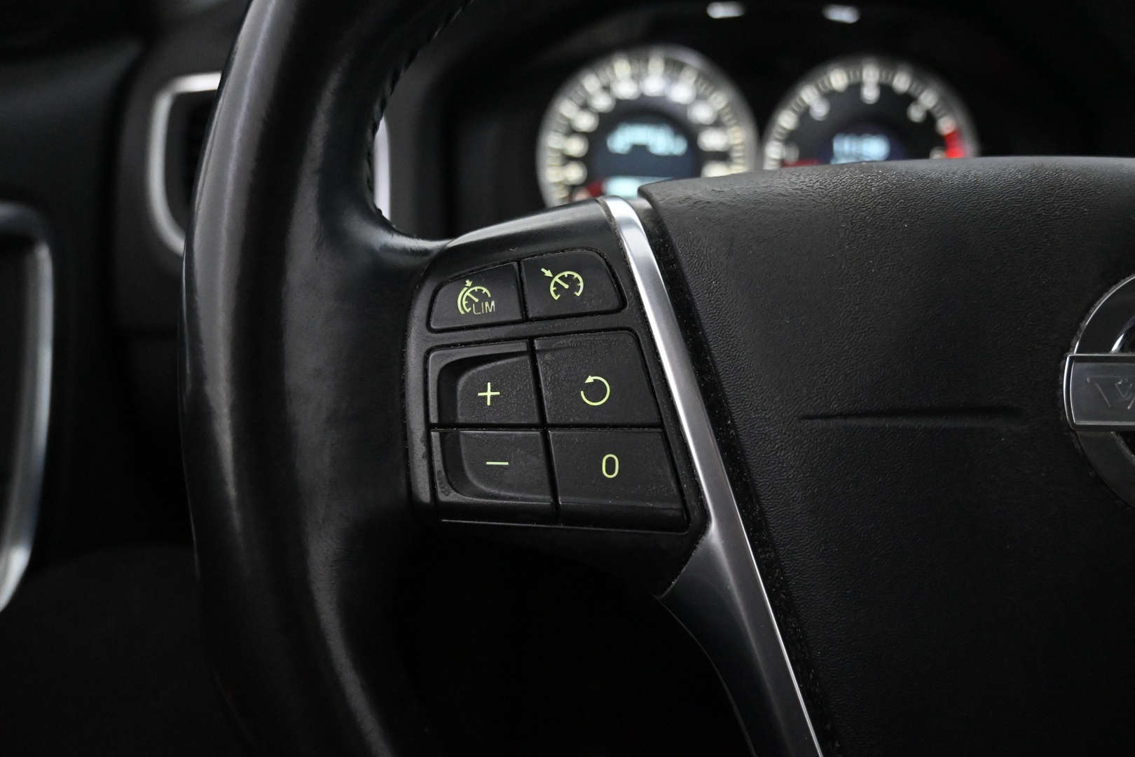 VOLVO V60 2013