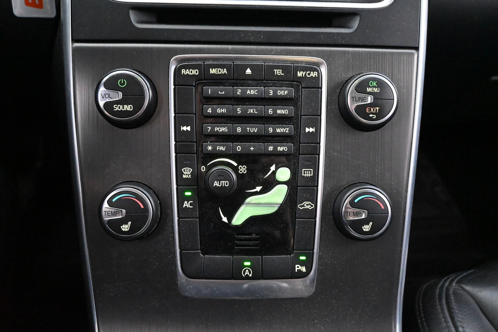 VOLVO V60 2013