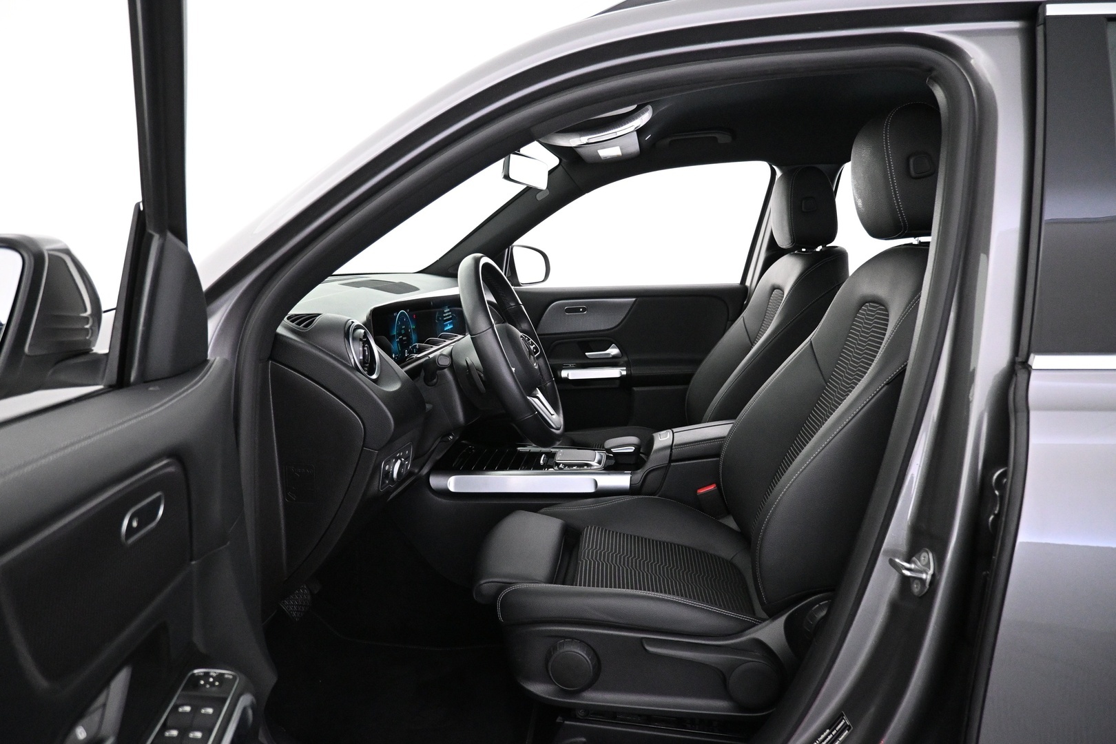 MERCEDES-BENZ GLB 2021