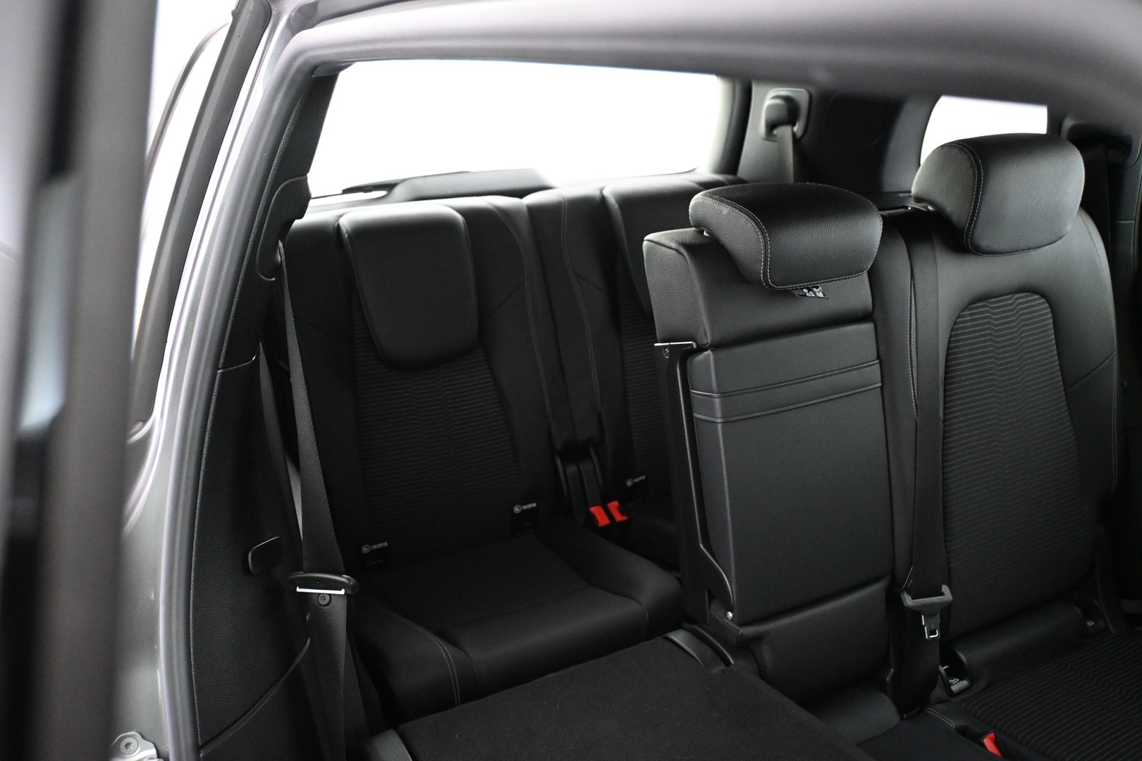 MERCEDES-BENZ GLB 2021