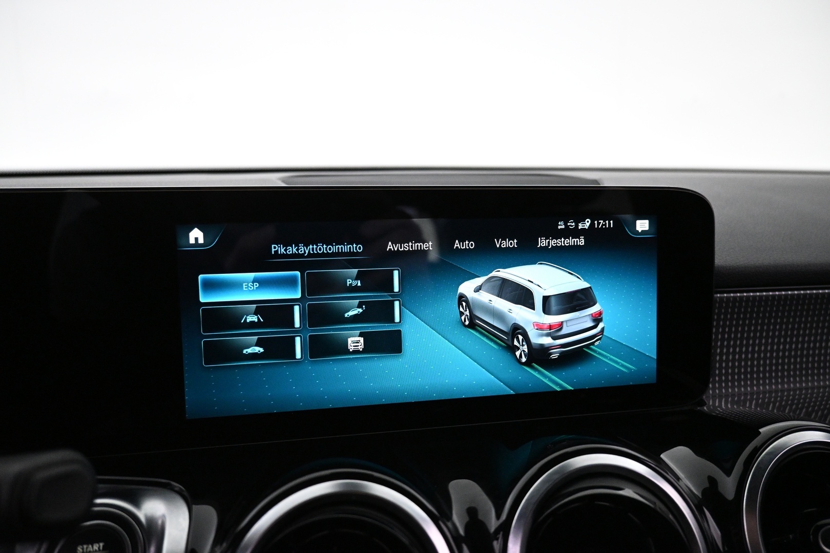 MERCEDES-BENZ GLB 2021