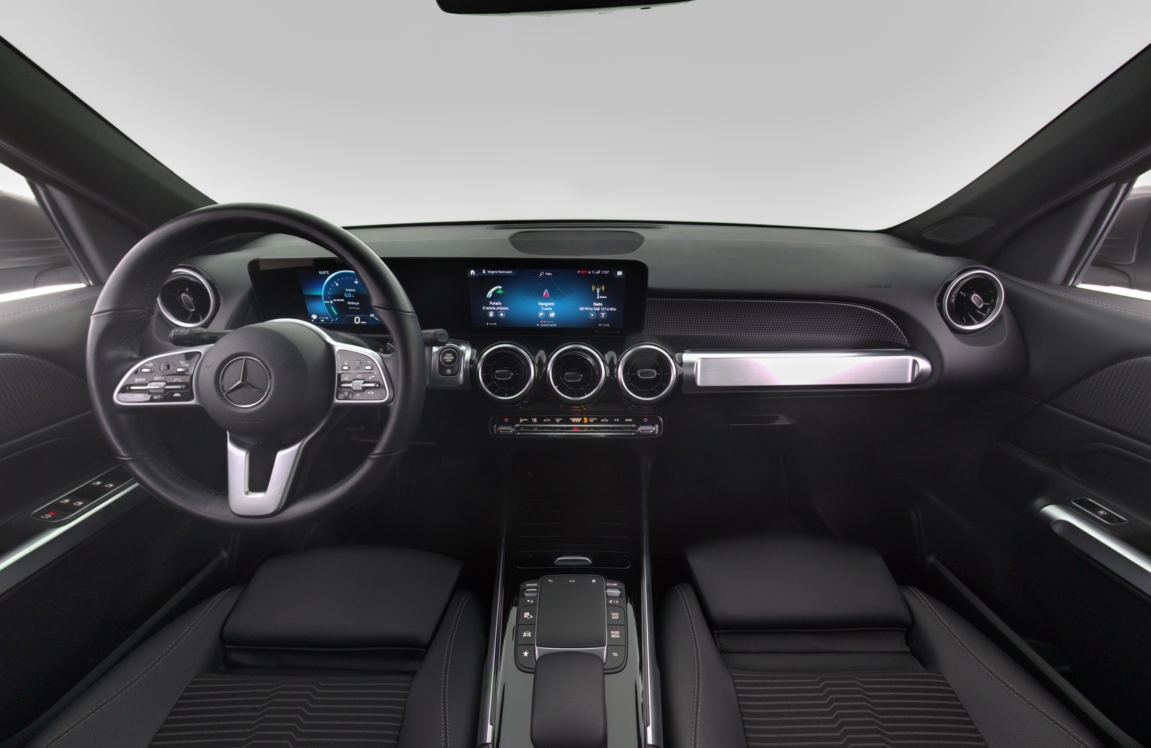 MERCEDES-BENZ GLB 2021