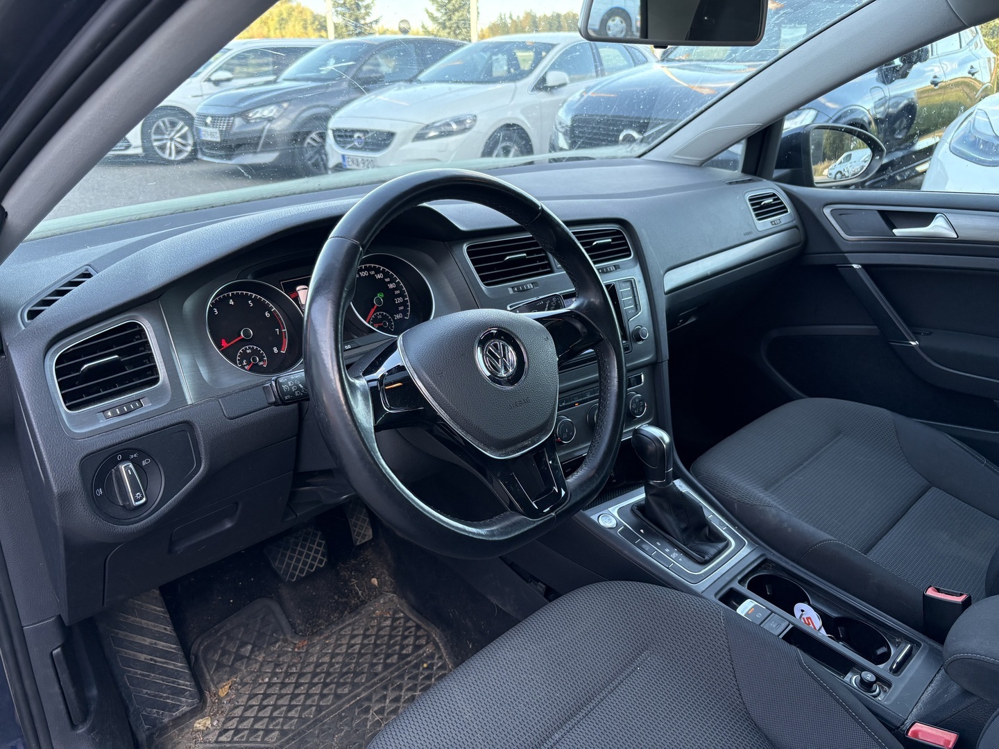 VOLKSWAGEN Golf 2013