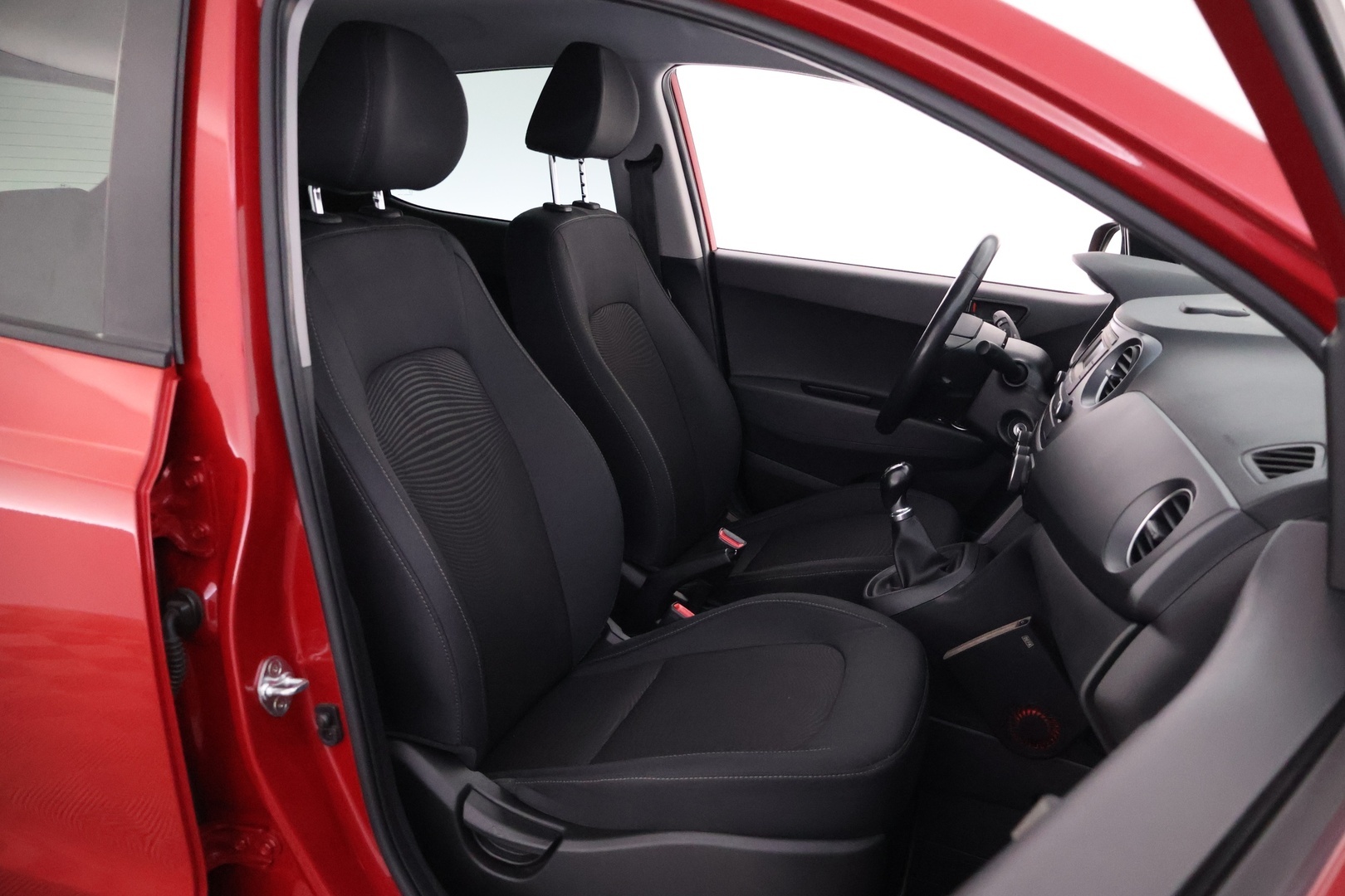 HYUNDAI i10 2018