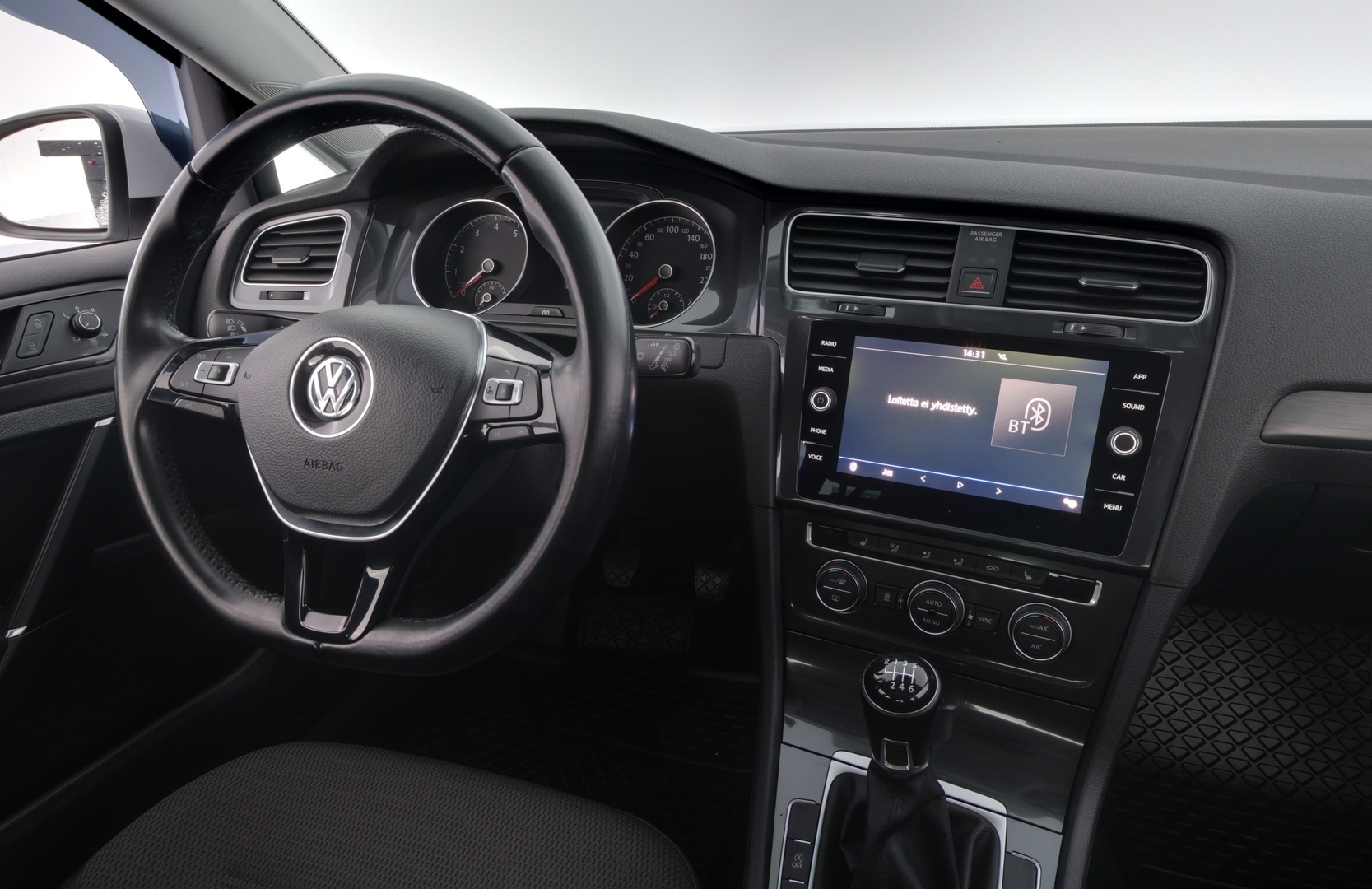 VOLKSWAGEN Golf 2018