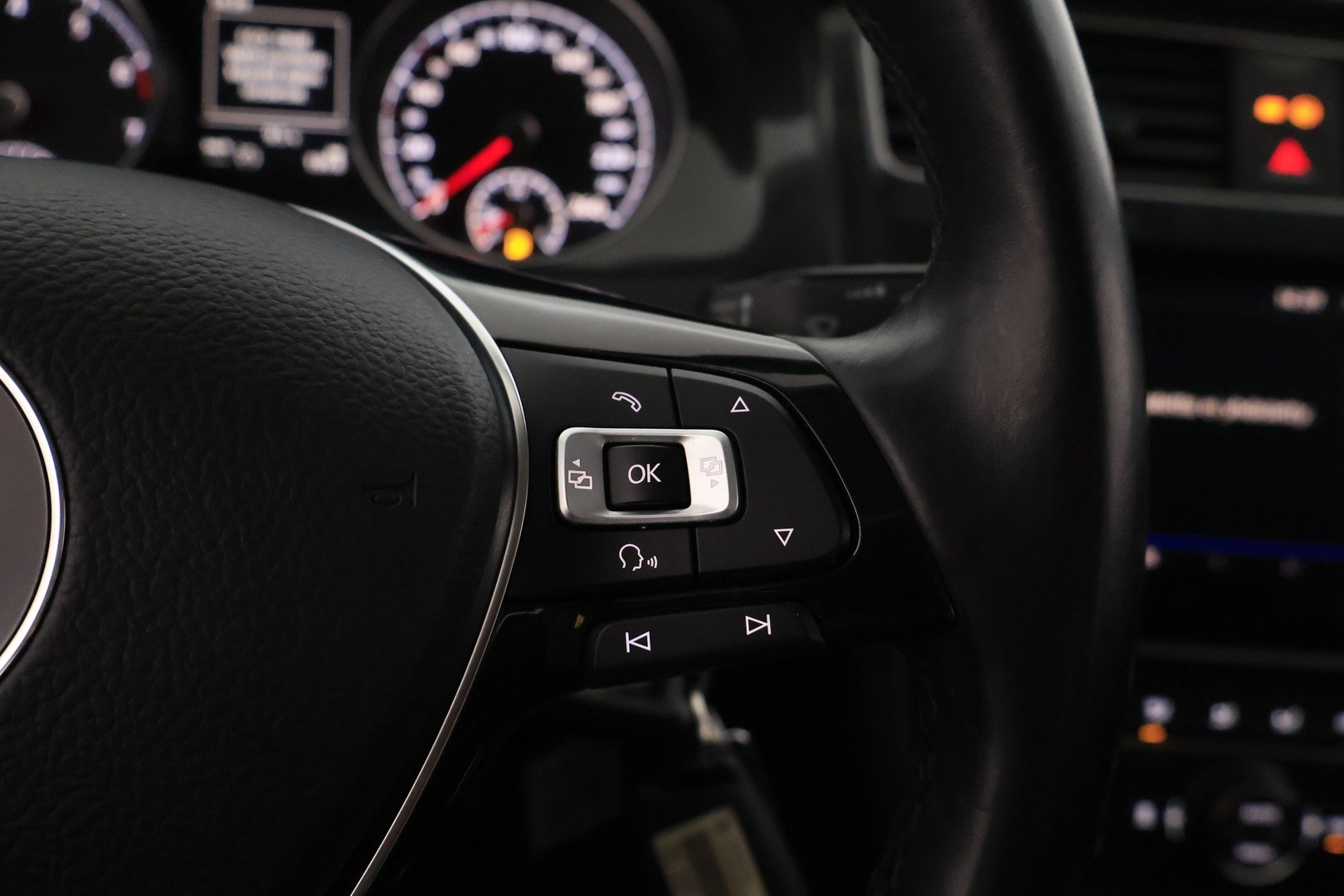 VOLKSWAGEN Golf 2018