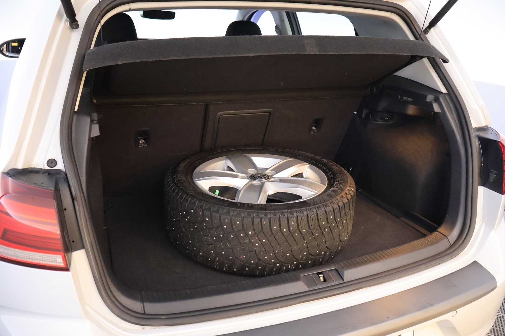 VOLKSWAGEN Golf 2018