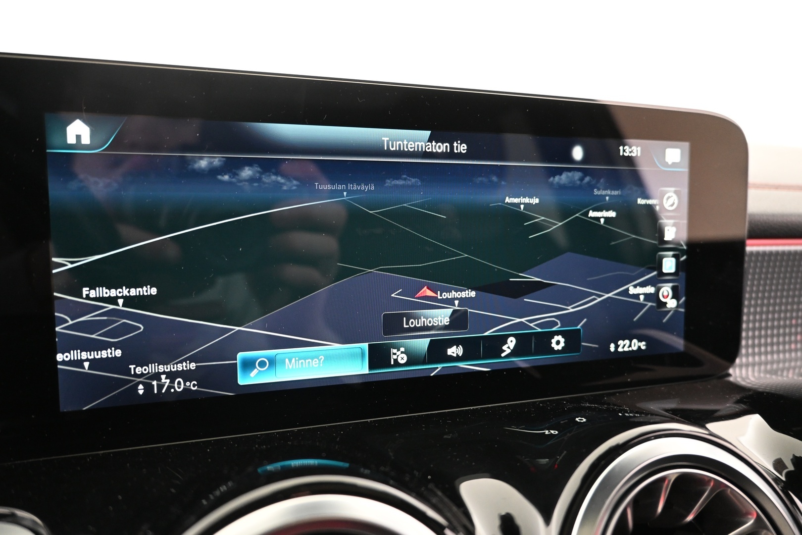 MERCEDES-BENZ EQB 2022