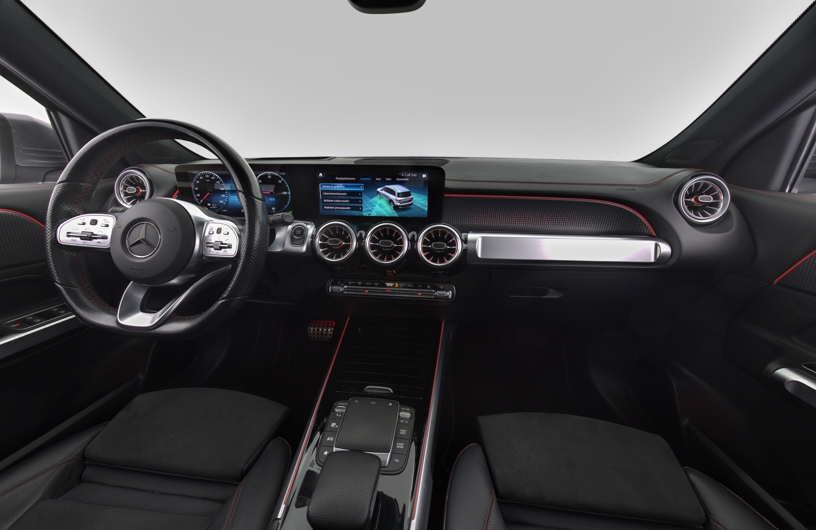 MERCEDES-BENZ EQB 2022