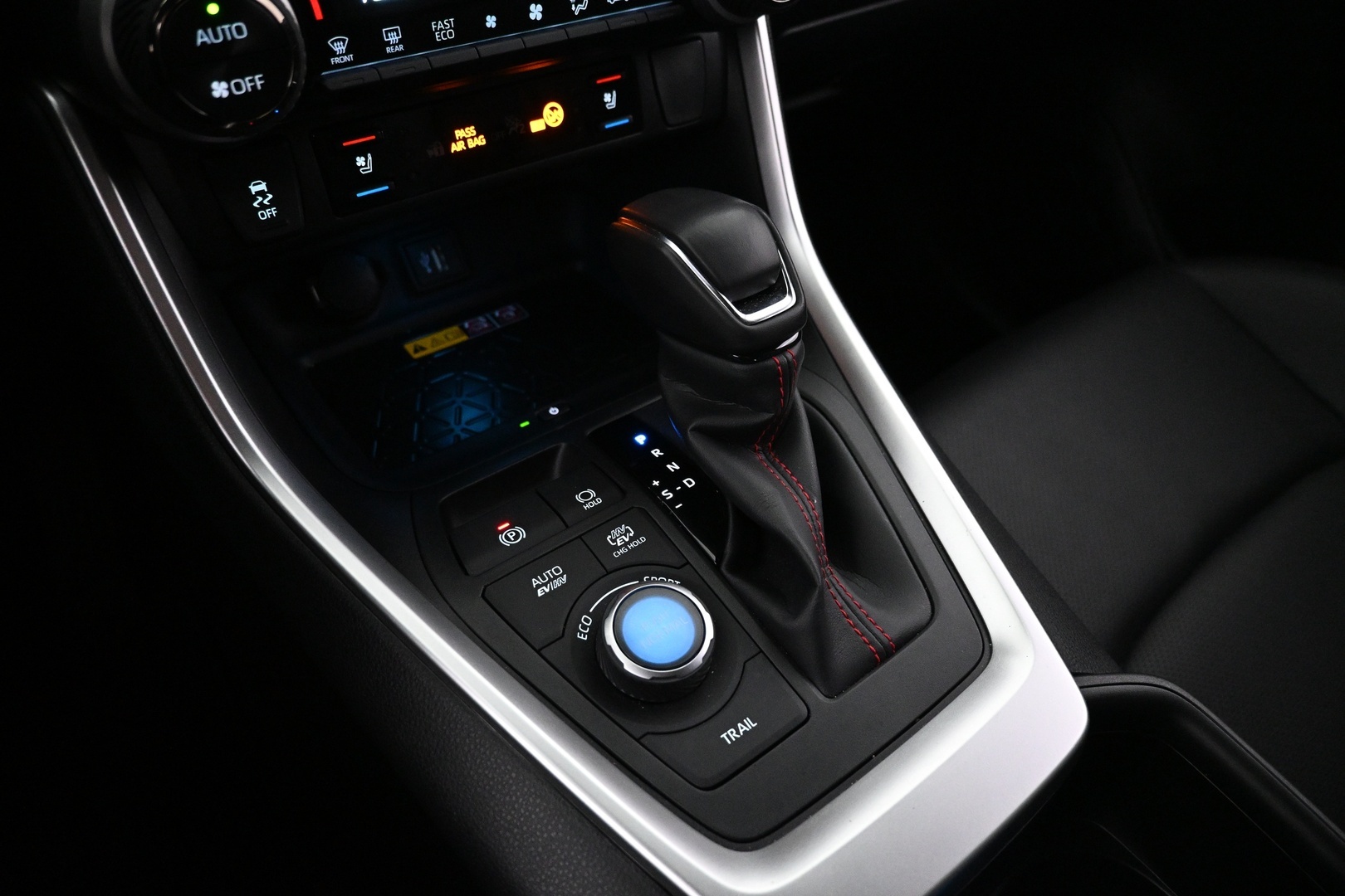 TOYOTA RAV4 Plug-in 2024